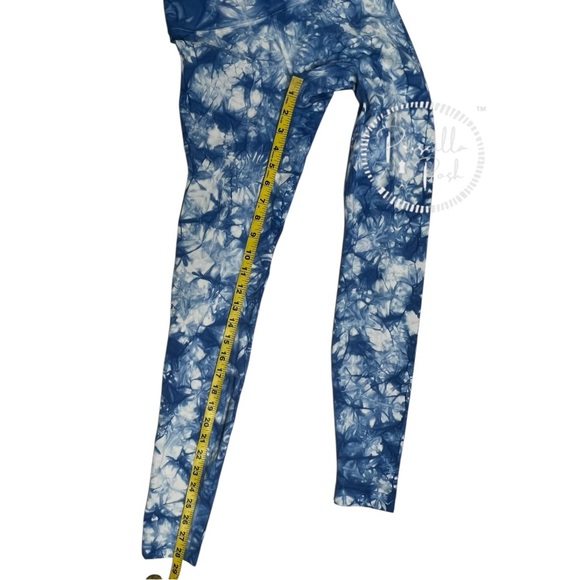 Lululemon Wunder Under Pant (Hi-Rise) Shibori
Shibori Varsity Blue White - Picture 8 of 10